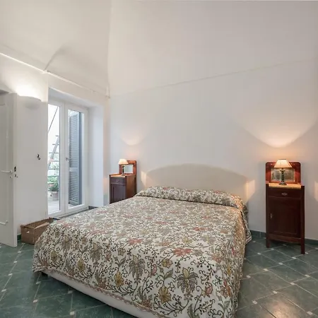 Casa Ventrosa, *