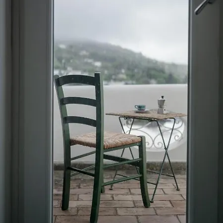 Casa Ventrosa, אנה קאפרי