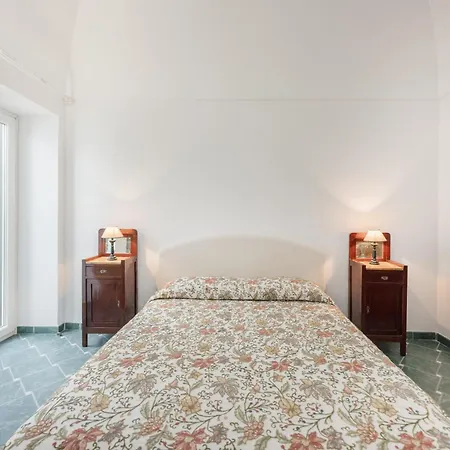 Casa Ventrosa, *